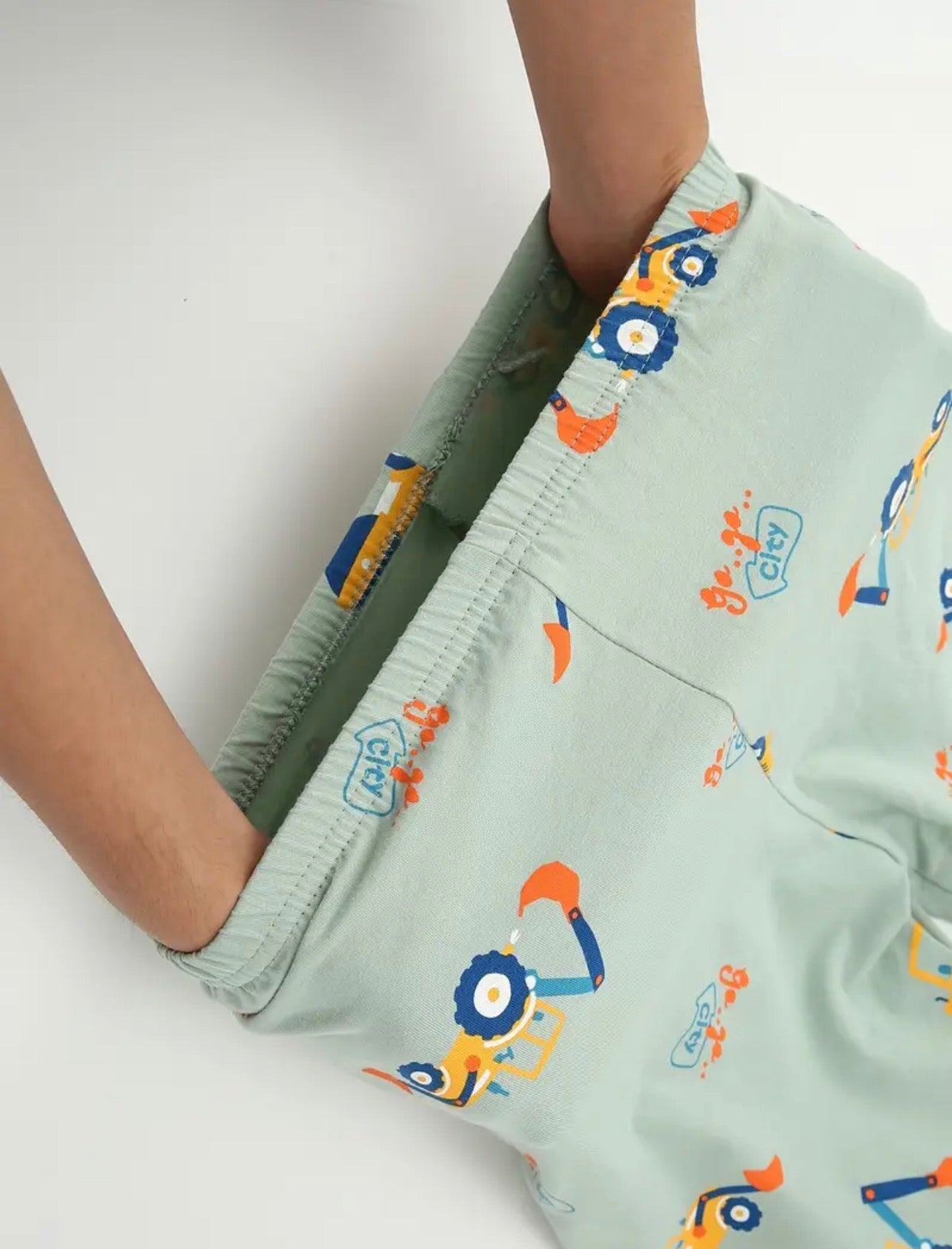 Dětské pyžamo „Bagry & stroje“ TOP